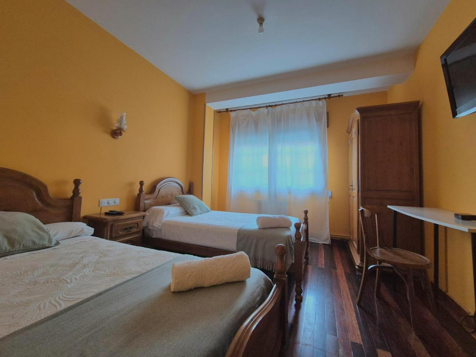 Hostal Galicia Monforte De Lemos Eksteriør billede